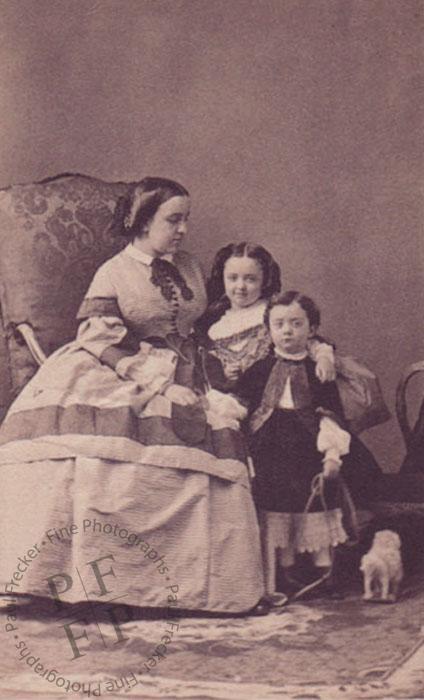 Mme de la Bache-Fontenelles, Paule and Bernard