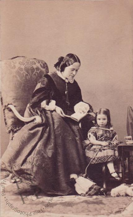 'Madame Claremont avec sa fillette'