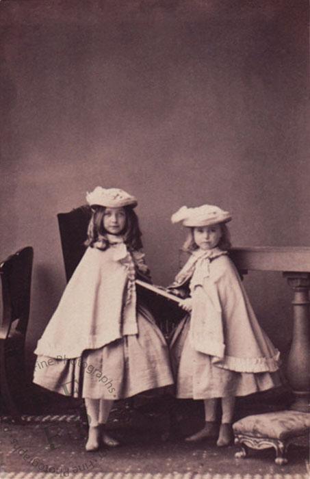 Mrs Gardiner's daughters