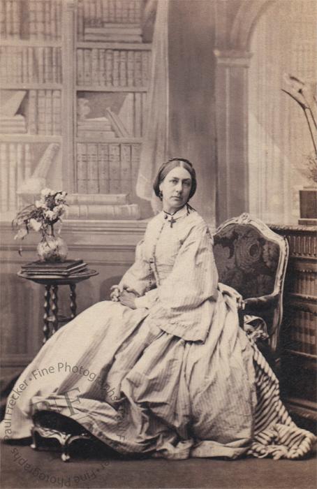 Mrs Elizabeth Carr