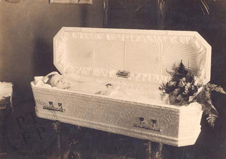 Mildred Eva Berry, 1915