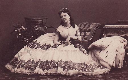 Cora Pearl